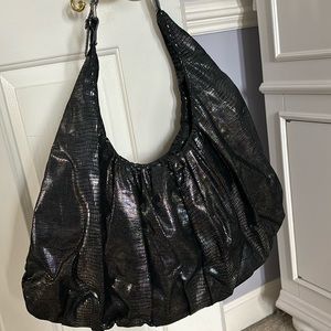 Metallic print large hobo